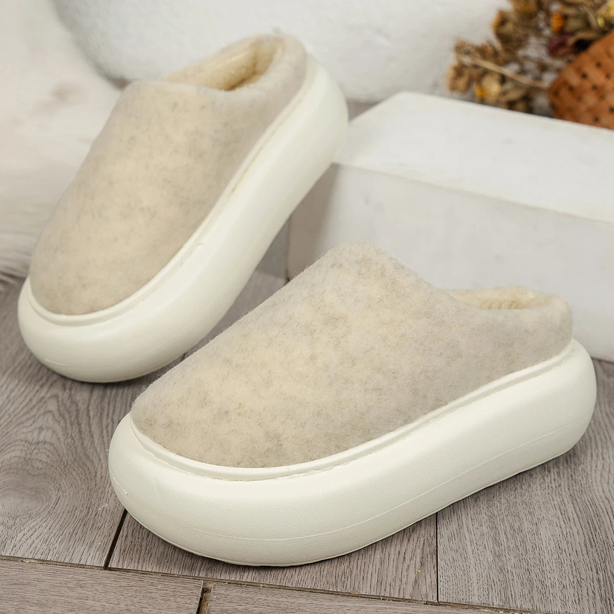 Chaussons d'hiver pour femmes, couleur unie, décontractés, confortables, antidérapants, chauds, en peluche, couvre-orteils, pantoufles à enfiler pour la maison