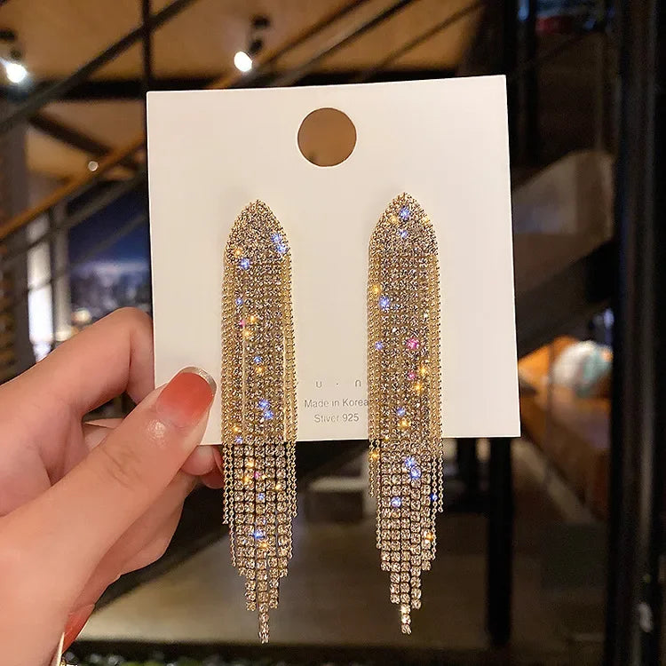 Nuevos exquisitos pendientes de circonita de colores en forma de corazón para mujer, pendientes de esmalte blanco a la moda con temperamento amoroso, joyería de boda