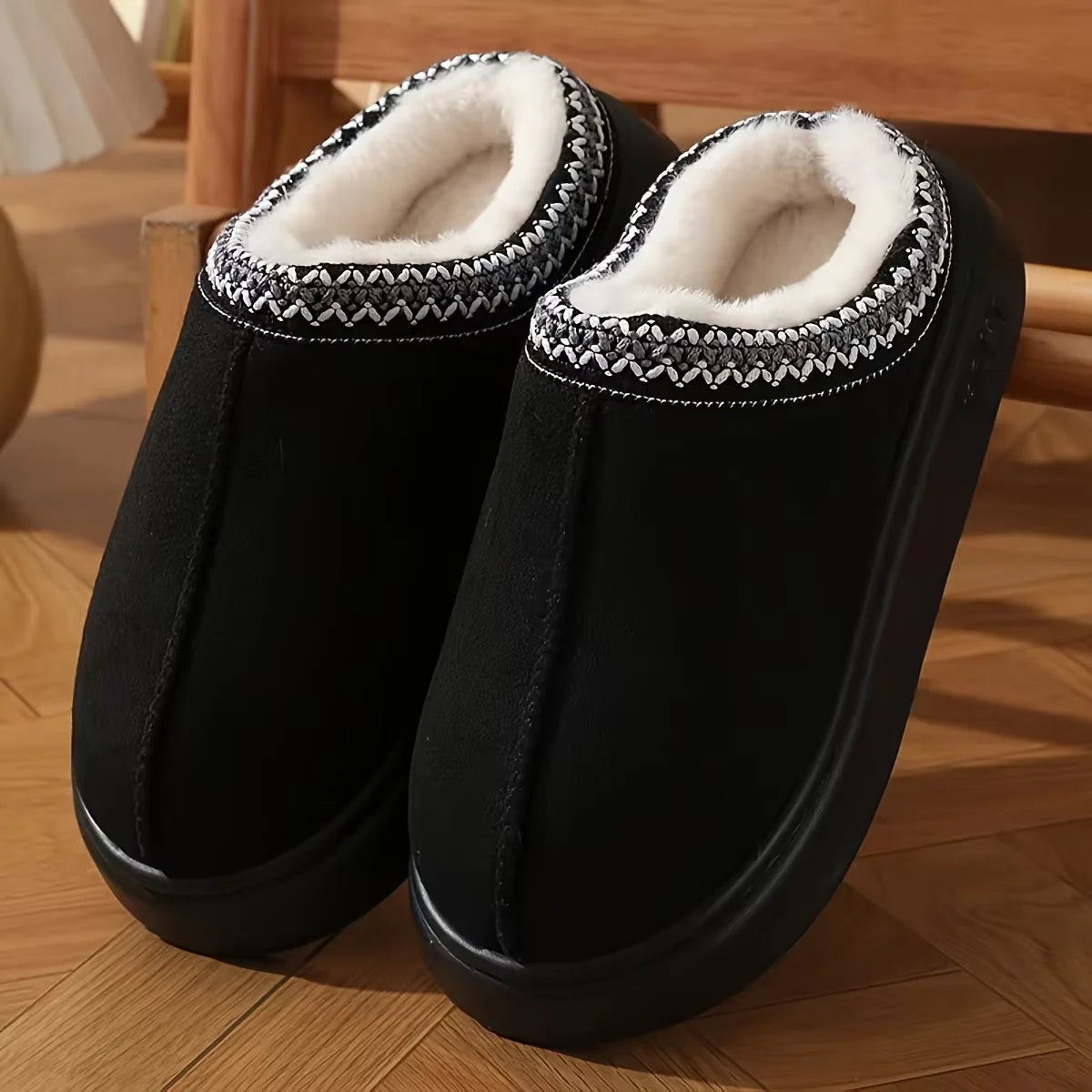 Chaussons confortables doublés pour femmes, semelles souples, chaussures d'hiver chaudes pour l'intérieur et l'extérieur, pantoufles élégantes pour couple