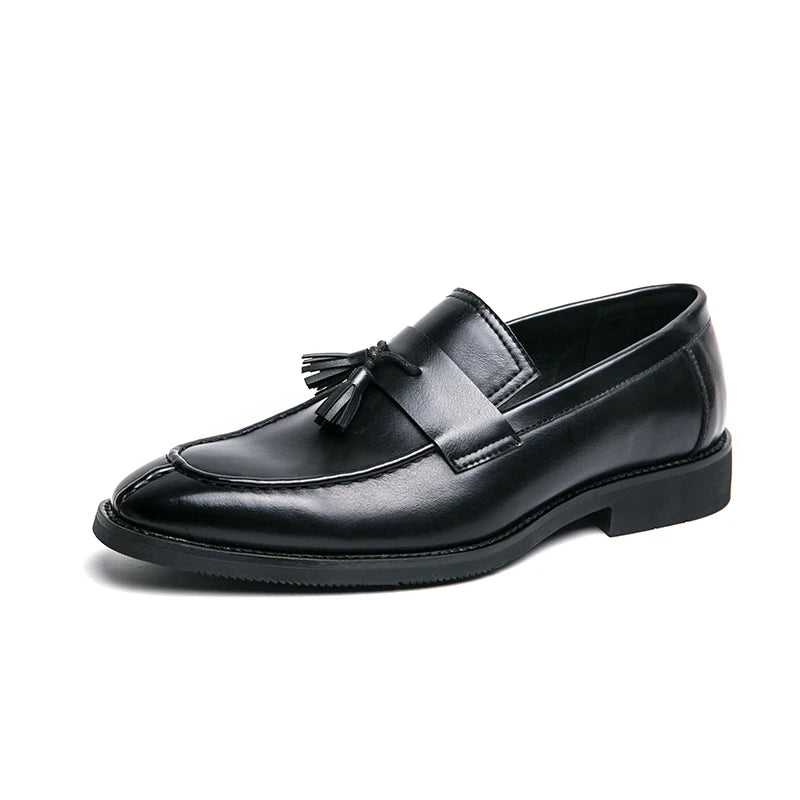 Mocasines de piel para hombre, estilo británico, zapatos de piel sin cordones, ligeros y puntiagudos, casuales, de tendencia juvenil