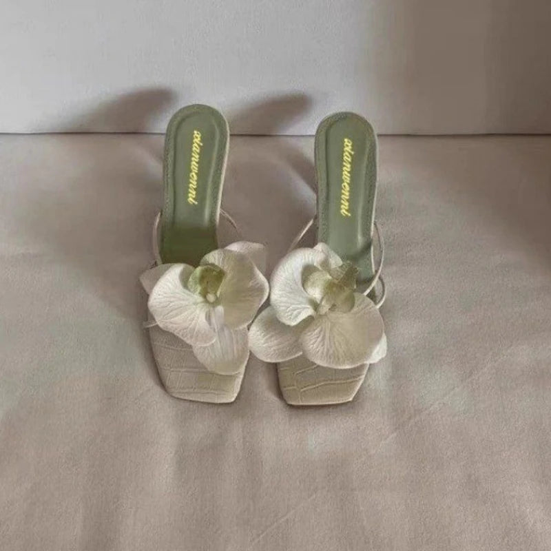 Chaussons pour femmes, chaussures décontractées à la mode de haute qualité pour femmes, sandales peu profondes pour femmes, pantoufles élégantes à fleurs pour femmes
