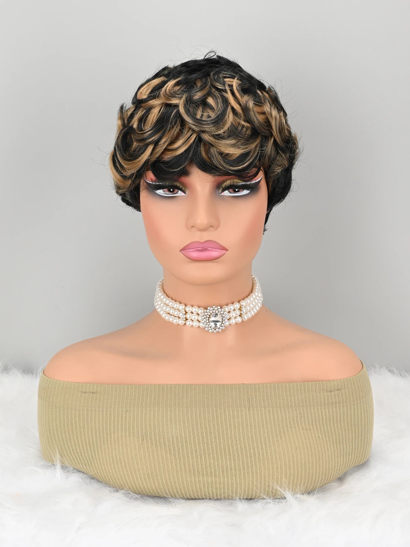 Short Pixie Wigs Short Brown Black Curly Pixie Wigs Synthetic Hair Wigs Natural Wavy Brown Black Pixie Cut Wig