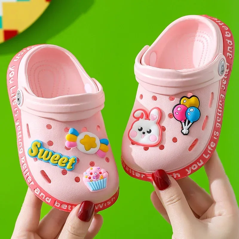 Zapatillas de jardín de verano para niños y niñas, sandalias de playa, ligeras, transpirables, bonitos dibujos animados, pantuflas para bebé