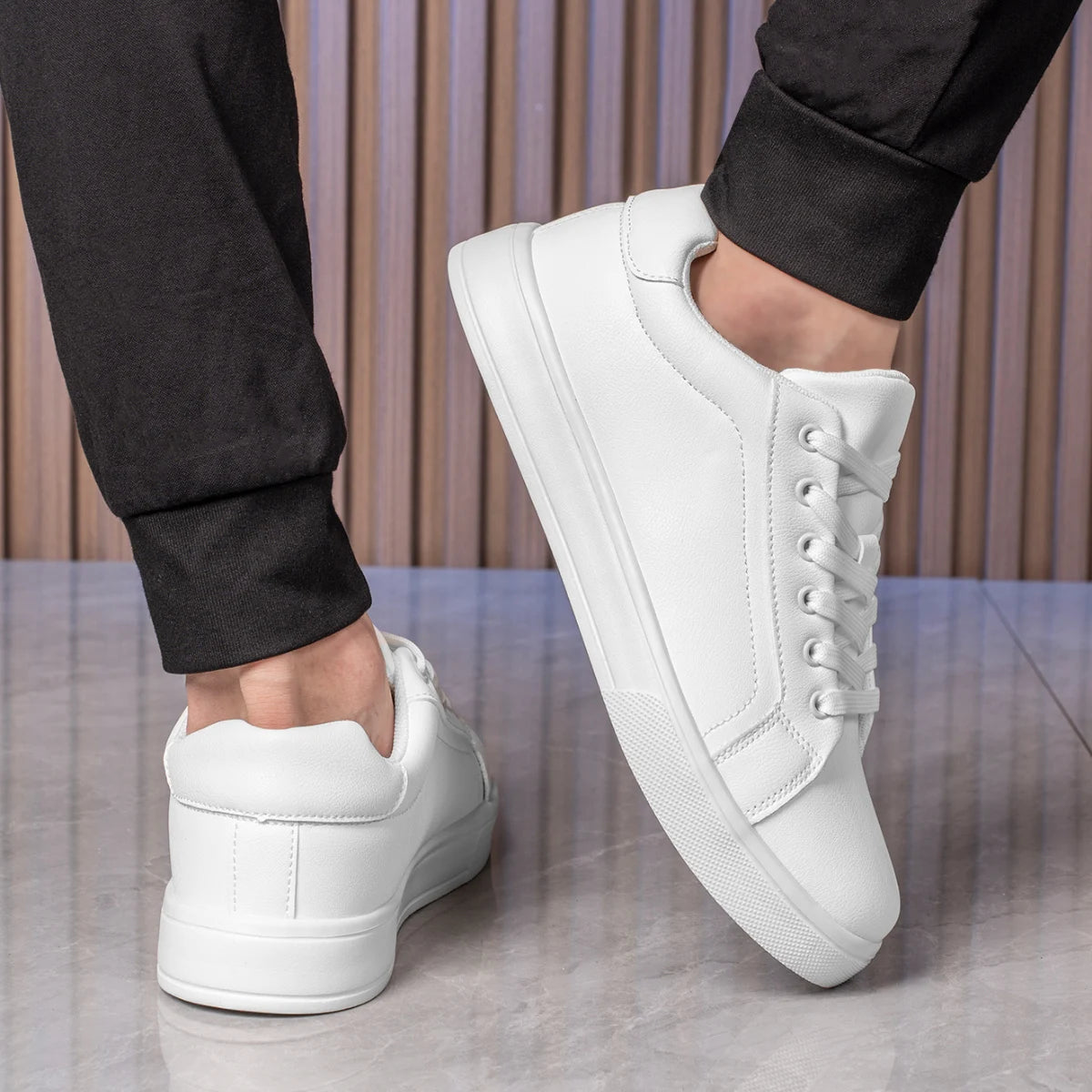 Zapatillas de hombre 2024 de nueva moda, cómodas, ligeras, zapatos casuales, calzado para caminar al aire libre, monopatín, tallas 39-46