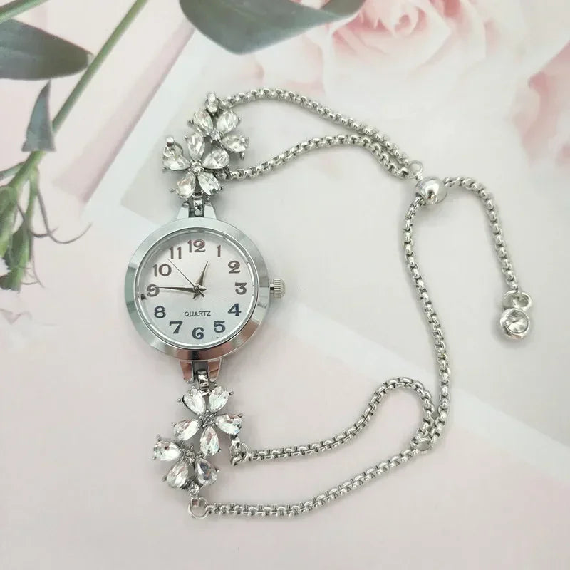 Klokker for kvinner Reloj Mujer Mermaid Chain Luxury Diamond dameklokke Armbånd Mote Quartz Klokker часы женские наручные