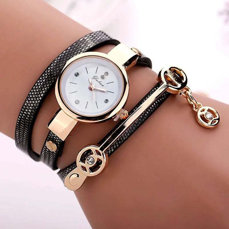 Fashion Women Bracelet Watch Gold Quartz Watches Wristwatch Women Dress Leather Casual Bracelet Ladies Watches Hot Selling Gift