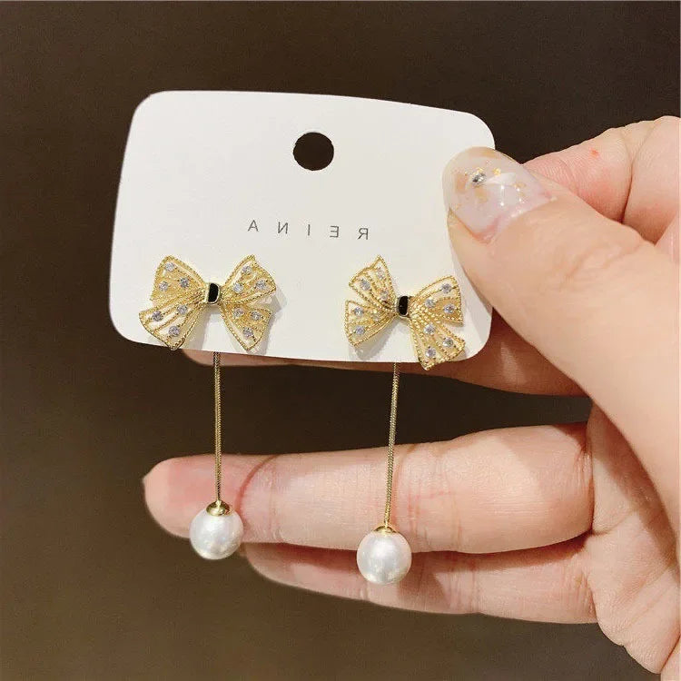 Nuevos exquisitos pendientes de circonita de colores en forma de corazón para mujer, pendientes de esmalte blanco a la moda con temperamento amoroso, joyería de boda