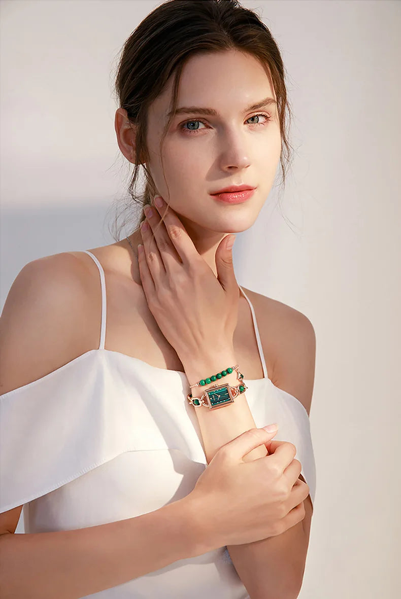 Reloj de mujer de lujo ligero con cristales exquisitos y pulsera de esmeraldas medievales, relojes de cuarzo de moda para mujer y accesorios