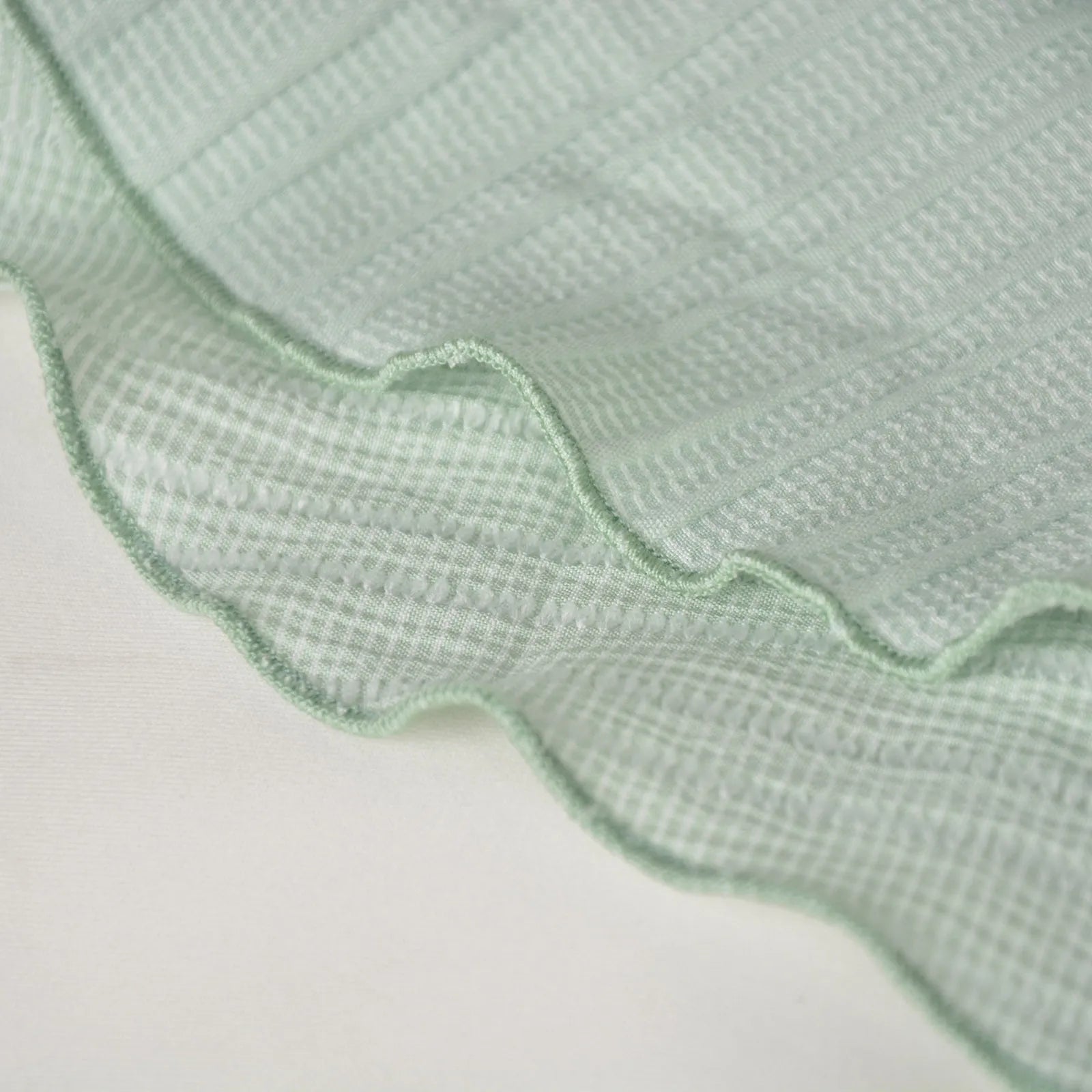 Falda de mujer de moda con volantes, falda corta de cintura alta de color liso irregular, falda de mujer de moda de color liso