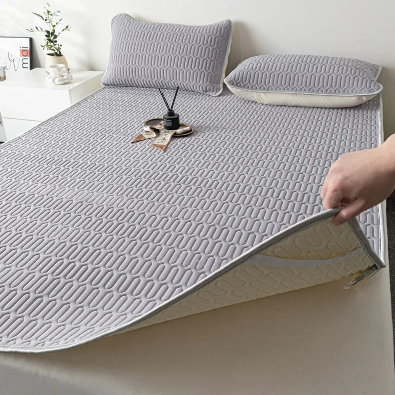 Parure de lit rafraîchissante avec taies d'oreiller en soie glacée et latex, housse matelassée respirante, literie d'été solide, confort et résistance à la chaleur