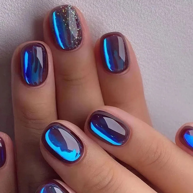 Uñas francesas azules