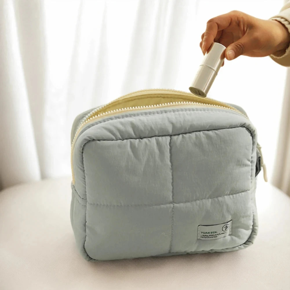 Bolso de maquillaje acolchado para mujer, neceser de maquillaje, bolso estético para cosméticos, neceser de cosméticos impermeable acolchado, bolso de viaje para exteriores