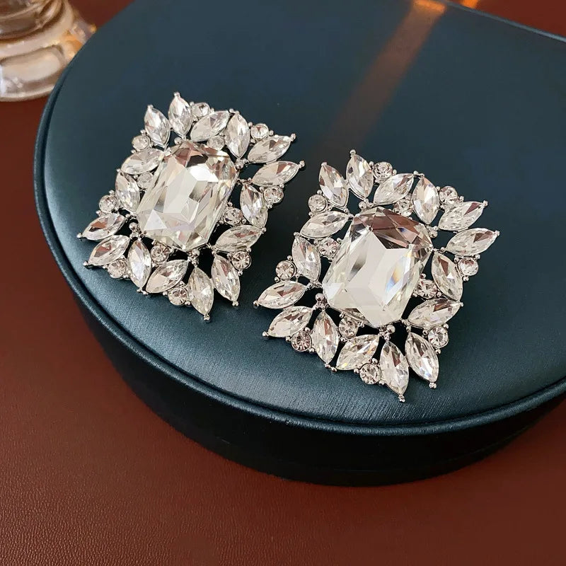 Conjunto de joyas de perlas geométricas con diamantes de imitación incrustados para mujer, gargantilla con abalorios, collar multicapa de lujo ligero, pendientes de alta moda