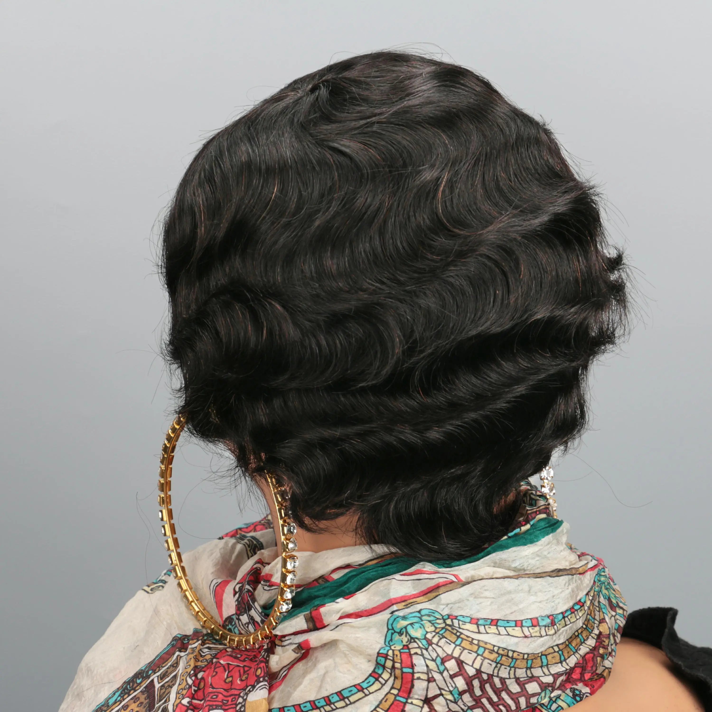 Peluca Pixie con Ondas al Agua