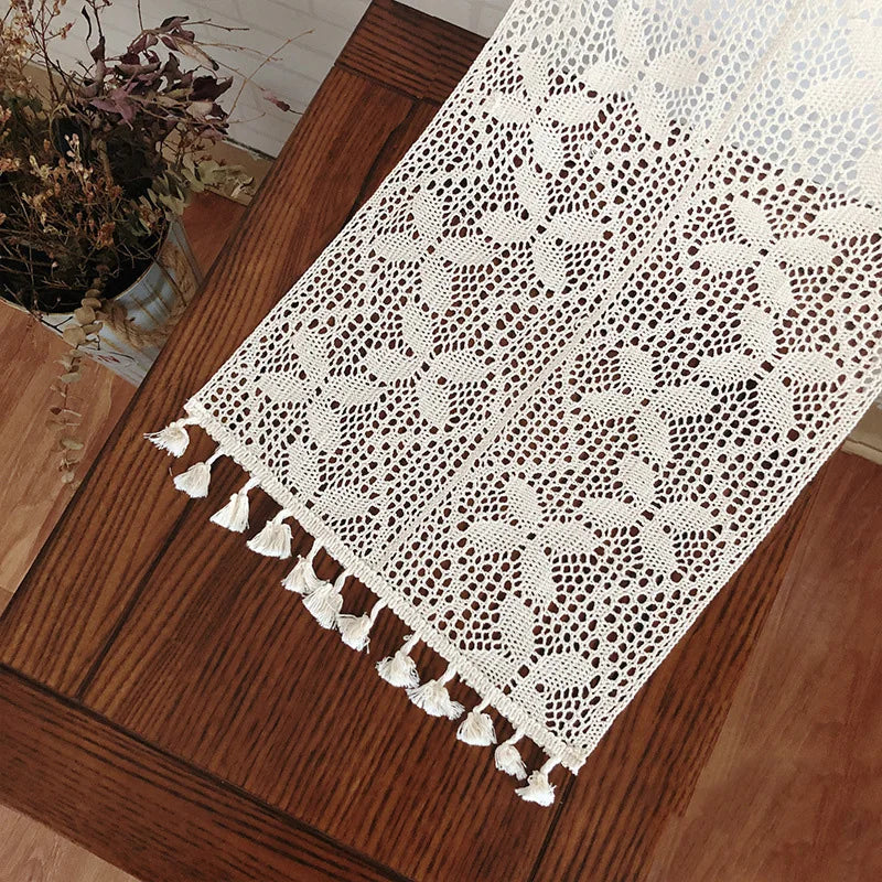 Camino de mesa beige, navideño, de encaje de ganchillo, tela de mezcla de algodón con borlas para la decoración de la mesa de centro y bodas.