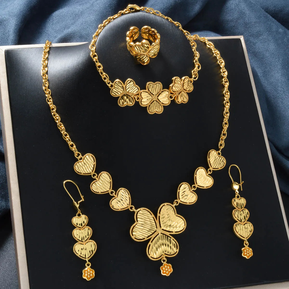 Juegos de joyas de Dubái: collar, pulsera, anillo, pendientes. Elegante diseño árabe chapado en oro para mujer. Regalo de lujo, joyería de boda.