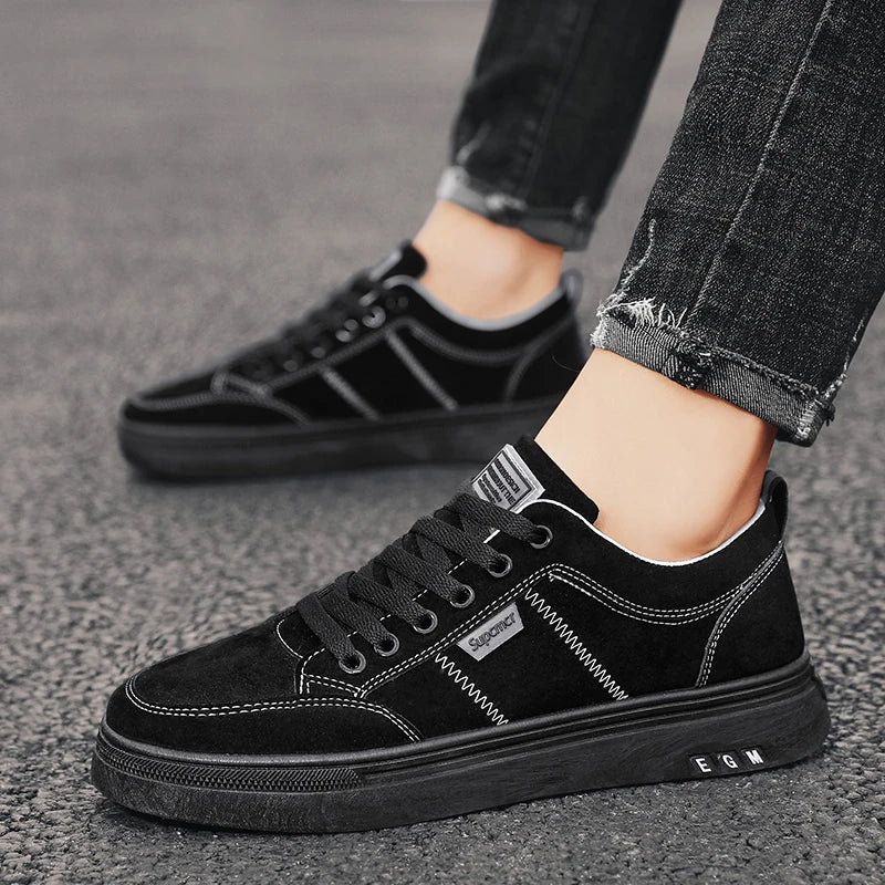 Zapatos de hombre nuevos, zapatos de seguridad de trabajo de primavera, antideslizantes, resistentes al desgaste, versátiles, informales, deportivos, de trabajo, zapatos de tabla para hombre