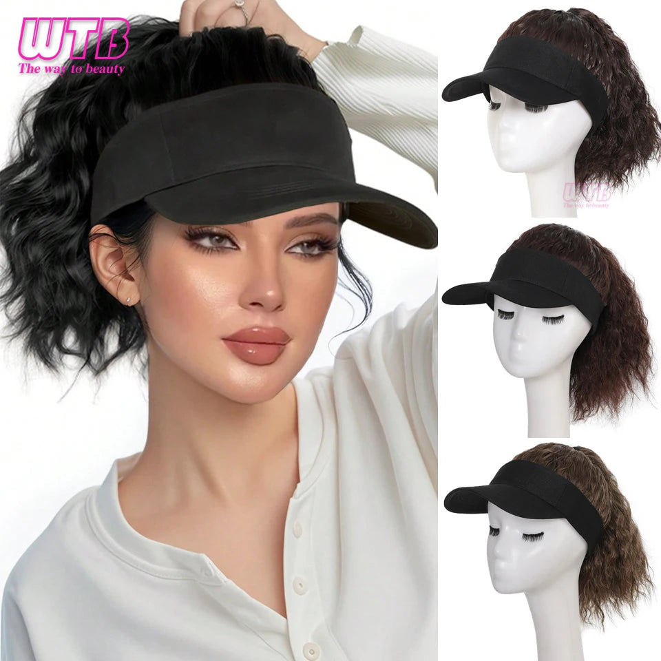Peluca con gorra y coleta rizada