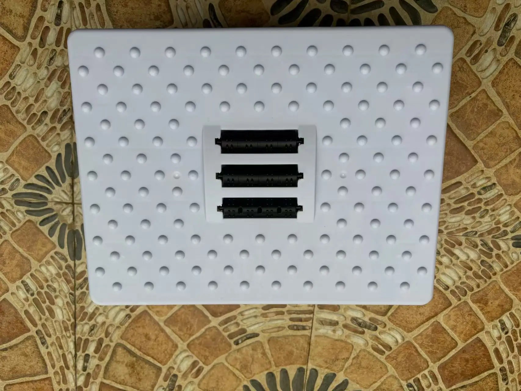 Reposapiés portátil para debajo del escritorio, reposapiés ergonómico con rodillos de masaje para la oficina en casa. Envío rápido.
