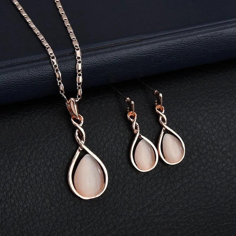 Juego de joyas de 3 piezas/set para mujer, elegante collar con colgante de diamantes de imitación en forma de gota de agua y pendientes de gancho