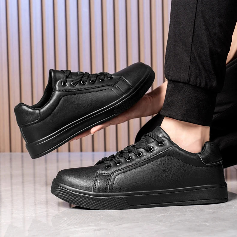 Zapatillas de hombre 2024 de nueva moda, cómodas, ligeras, zapatos casuales, calzado para caminar al aire libre, monopatín, tallas 39-46