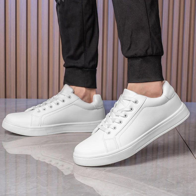 Zapatillas de hombre 2024 de nueva moda, cómodas, ligeras, zapatos casuales, calzado para caminar al aire libre, monopatín, tallas 39-46