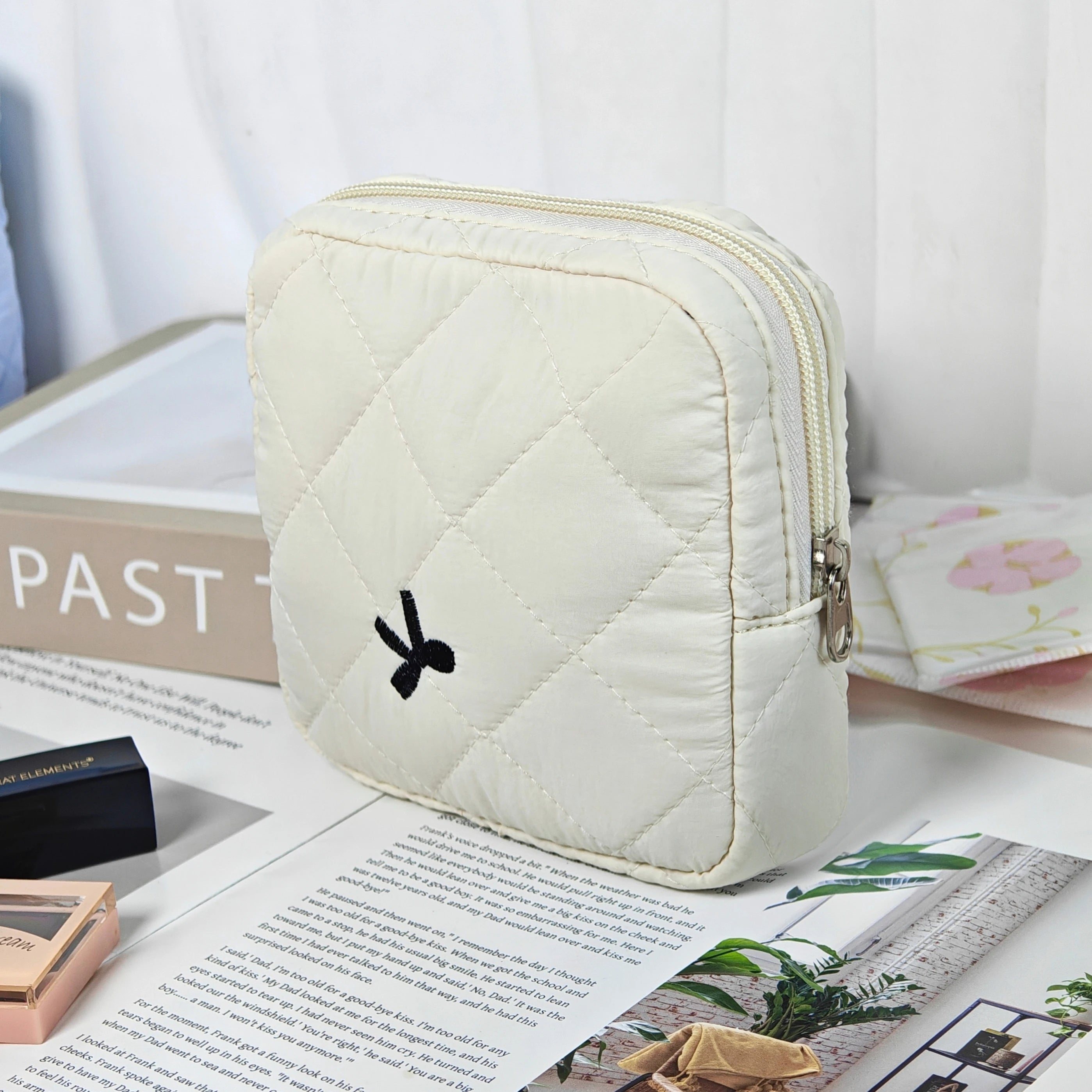 Bolsa de Maquillaje con Bordado de Lazos, Bonita, de Moda, Sencilla y Versátil, Adecuada para Guardar Artículos Pequeños