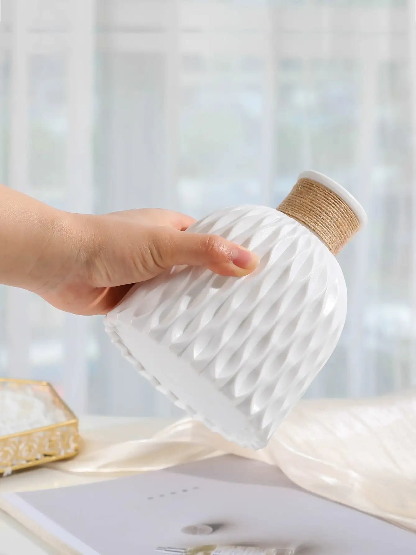 Vase décoratif de table en plastique 1/2, vase moderne de célébrité Internet, décoration de salle à manger et de salon, non hydroponique