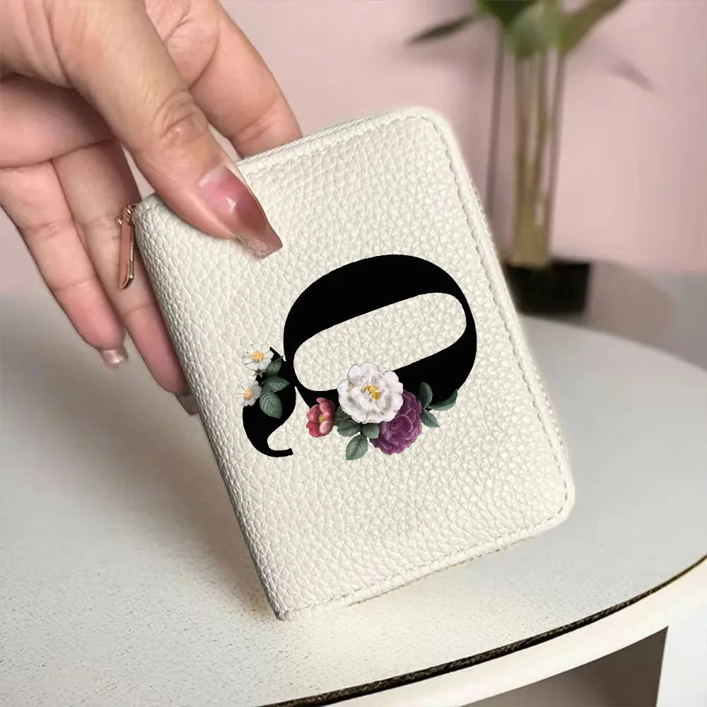 Cartera corta con estampado floral y letras