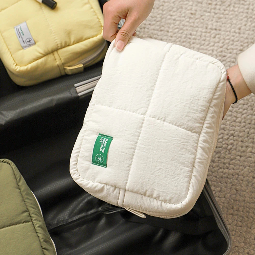Bolso de maquillaje acolchado para mujer, neceser de maquillaje, bolso estético para cosméticos, neceser de cosméticos impermeable acolchado, bolso de viaje para exteriores