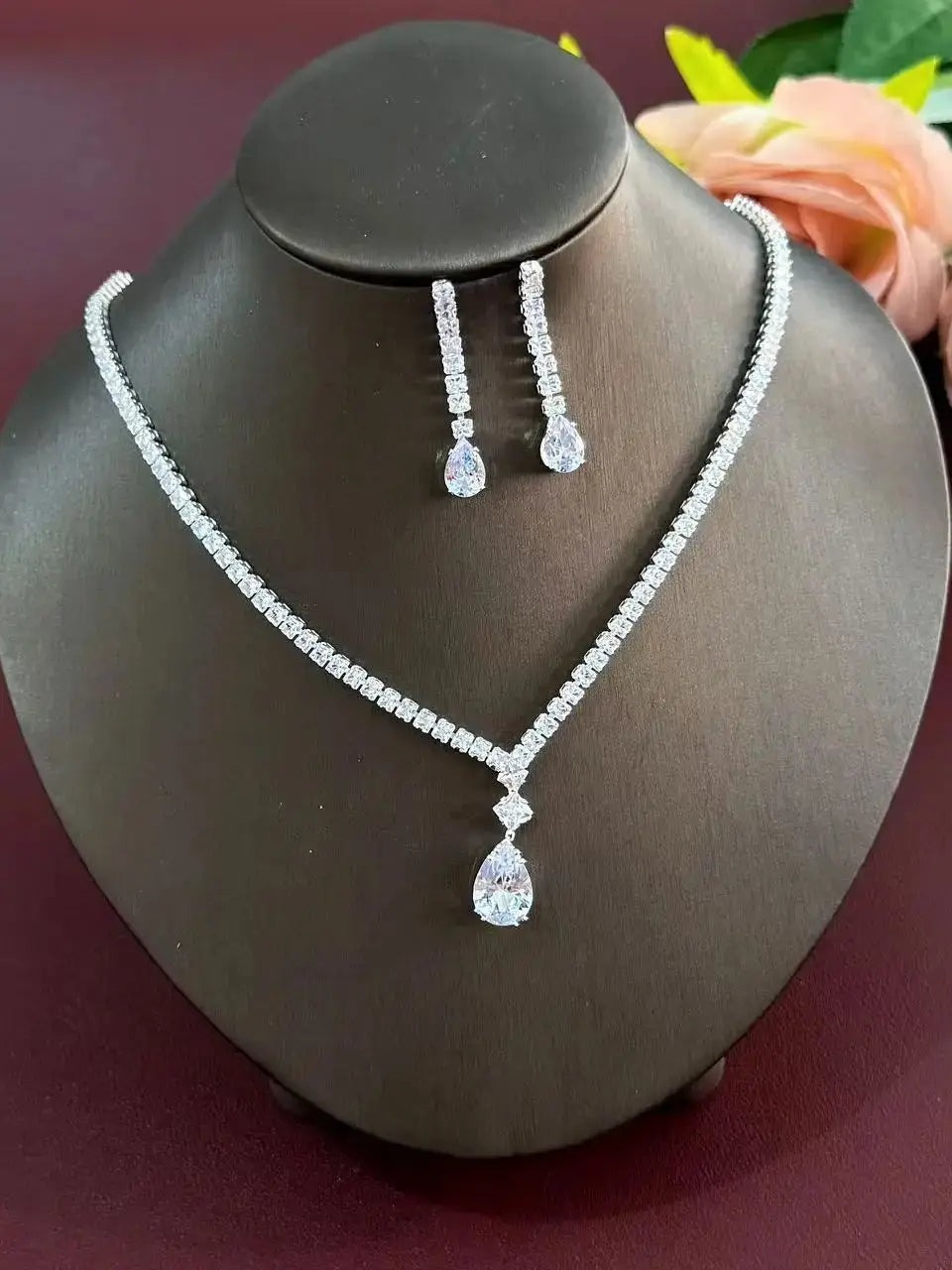 Set de 3 piezas de cadena de joyería de moda, sencilla, exquisita y brillante para mujer, para usar en reuniones y festivales.