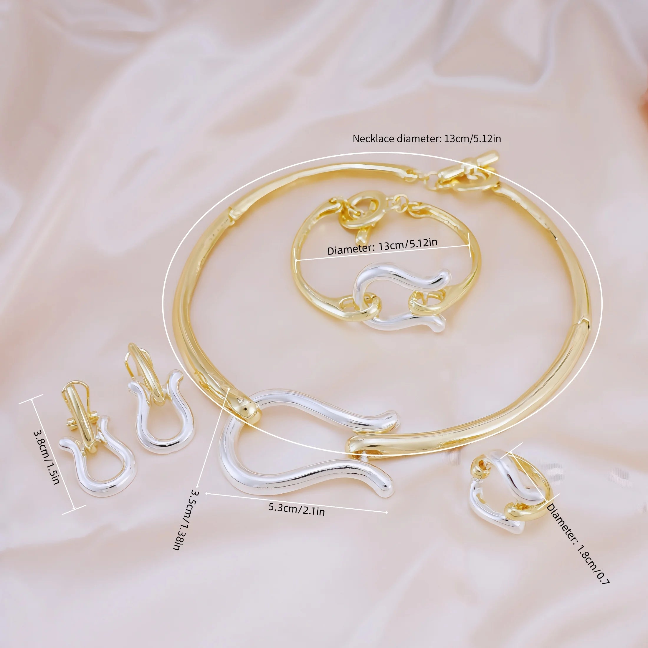 Conjuntos de joyería de moda para mujer, collar, gargantilla, pendientes, pulseras y anillo chapados en oro, conjunto para bodas y fiestas