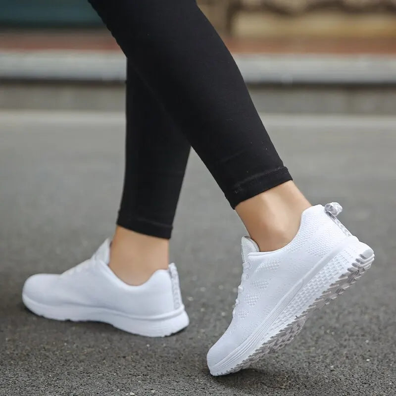 Zapatillas casuales de mujer, moda, transpirables, de malla para caminar, planas, blancas, calzado femenino