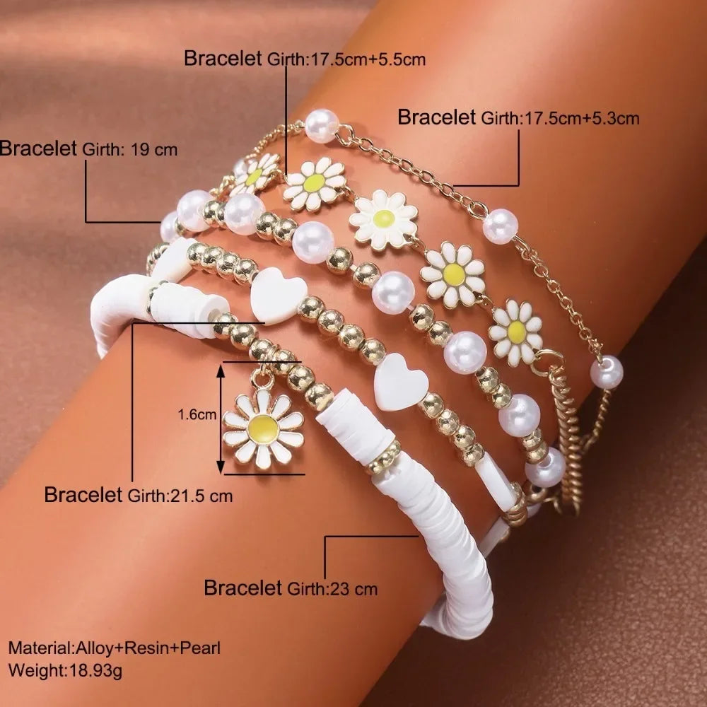 Set de 5 Pulseras con Dijes de Margarita, Perlas y Corazón para Mujer, Personalidad, Moderno, Multicapa, Color Dorado, Zirconia, Conjunto de Joyas de Regalo