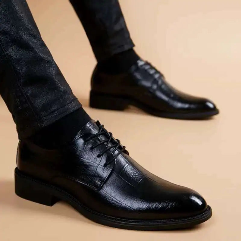 Nuevos Zapatos de Traje Negro para Hombre Fiesta Zapatos de Vestir para Hombre Cuero Italiano Zapatos Hombre Zapatos Formales Hombre Oficina Sapatos Sociales Masculino