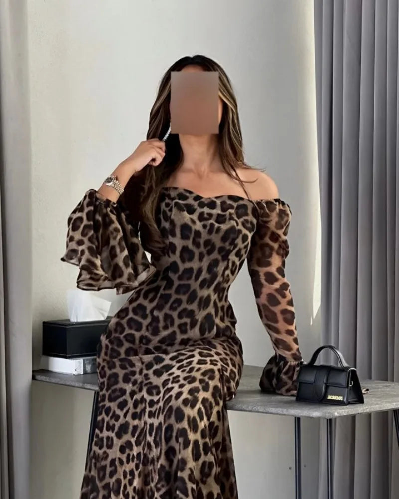 Vestido largo de mujer para otoño e invierno con estampado de leopardo, sexy, con hombros descubiertos, escote Bardot y manga larga.
