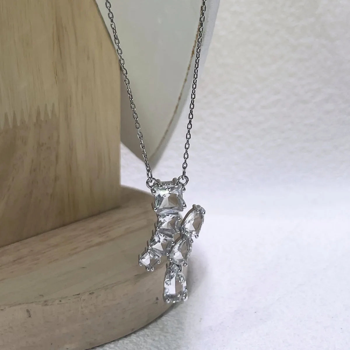 2025 Nuevo Exquisito Conjunto de Joyas Pendientes Pulsera Encanto de Cristal Blanco Collar de Perlas Original Mujer Fiesta Joyería Accesorios Regalo
