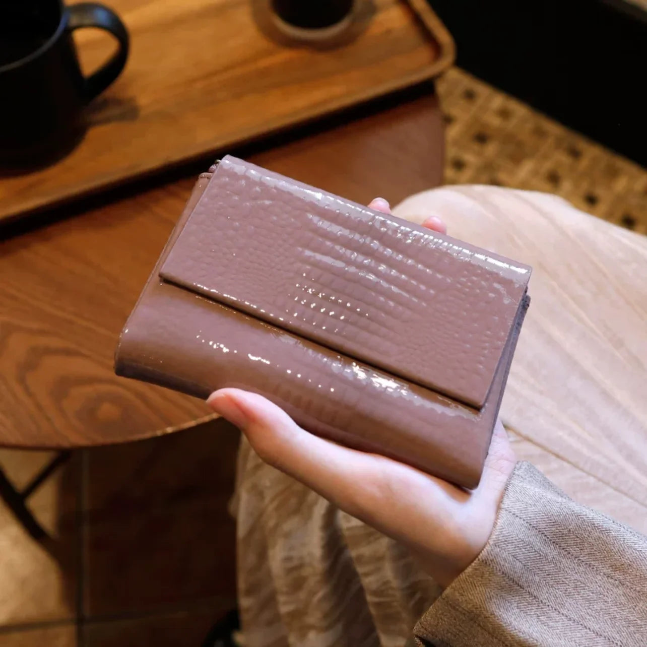 Cartera de lujo para mujer de cuero charol, estilo euro-americano, monedero, cartera de diseñador de piel de vaca con patrón de cocodrilo, compacta y de alta calidad.