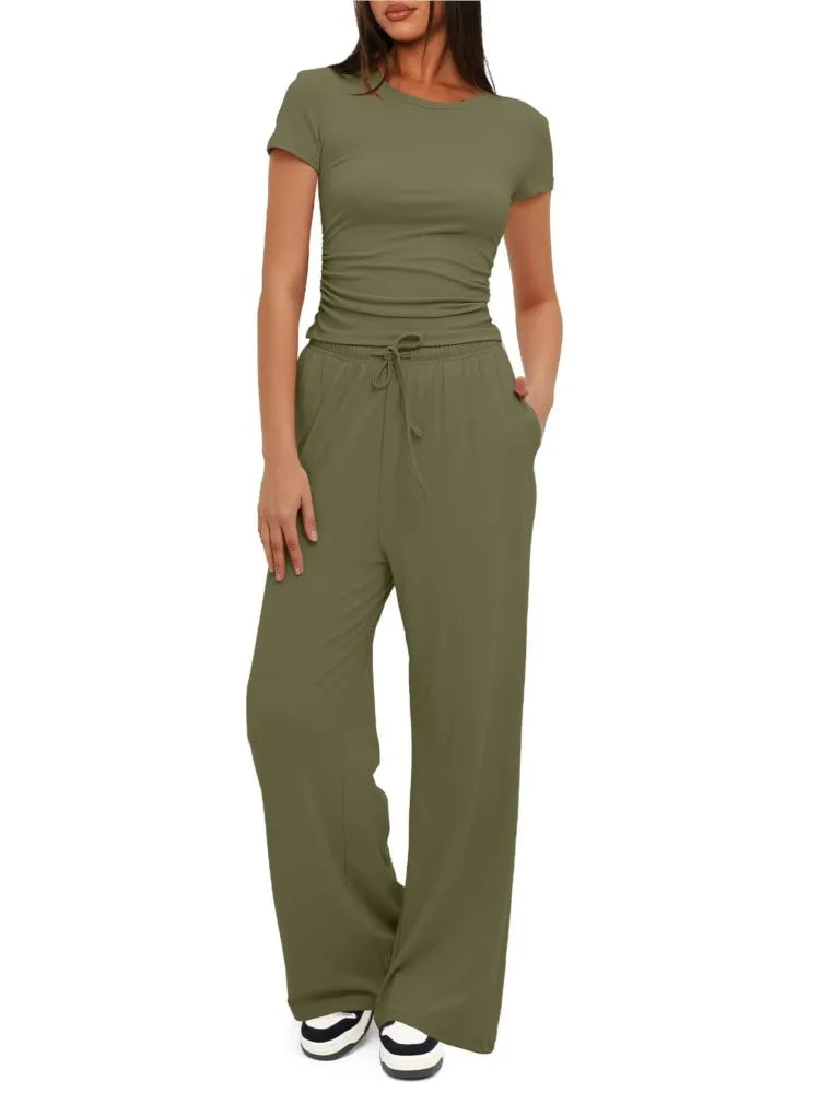 Conjunto de dos piezas de moda para mujer con top plisado de manga corta para comodidad informal y pantalones deportivos de pernera ancha y cintura alta