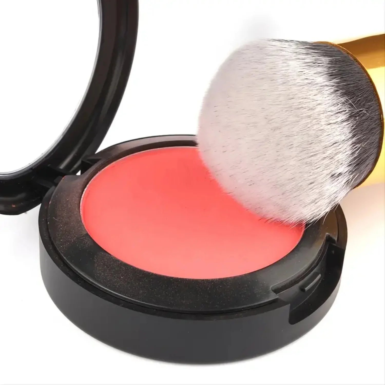 Professional Flat Brush for Fashion Makeup with Highlighting and Loose Powder Applications