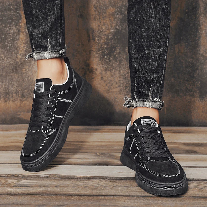 Zapatos de hombre nuevos, zapatos de seguridad de trabajo de primavera, antideslizantes, resistentes al desgaste, versátiles, informales, deportivos, de trabajo, zapatos de tabla para hombre