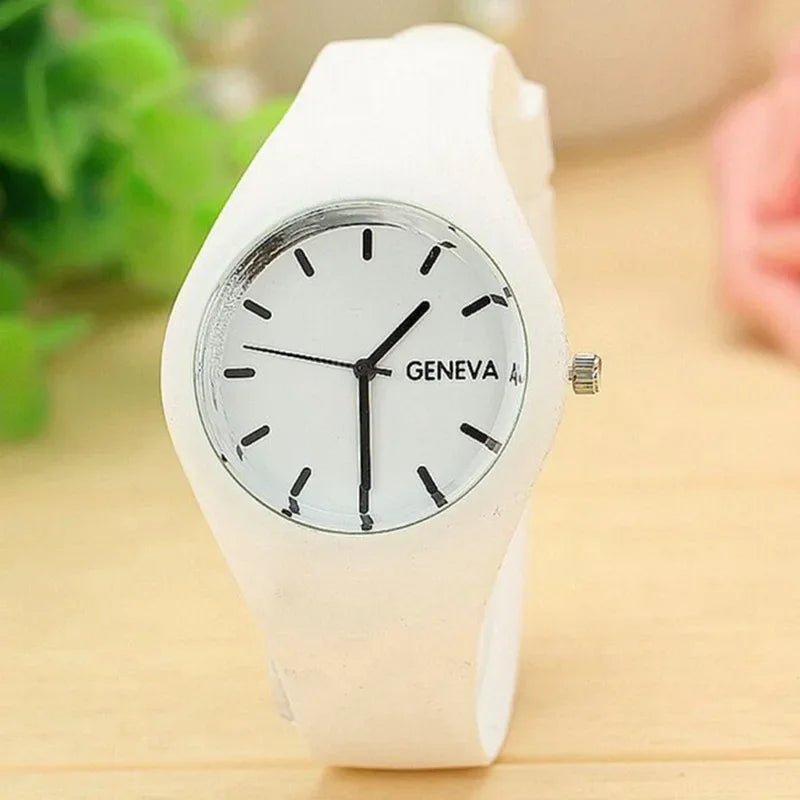 Reloj Mujer 2021 Relojes de Mujer de Marca Famosa Reloj de Cuarzo para Mujer Moda Casual Deportivo Reloj de Pulsera de Silicona Hot Kobiet Zegarka