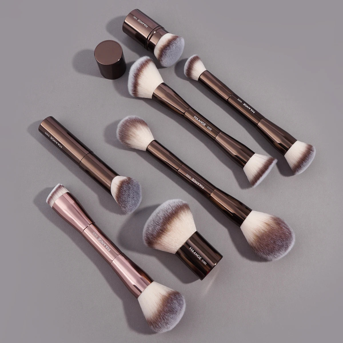 Double-Head Makeup Brush – Soft, Versatile & Professional