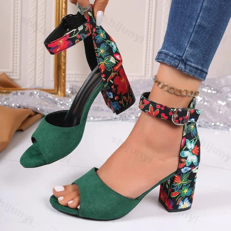 Sandales à talons hauts à fleurs vintage – Chics, confortables et parfaites pour l'été