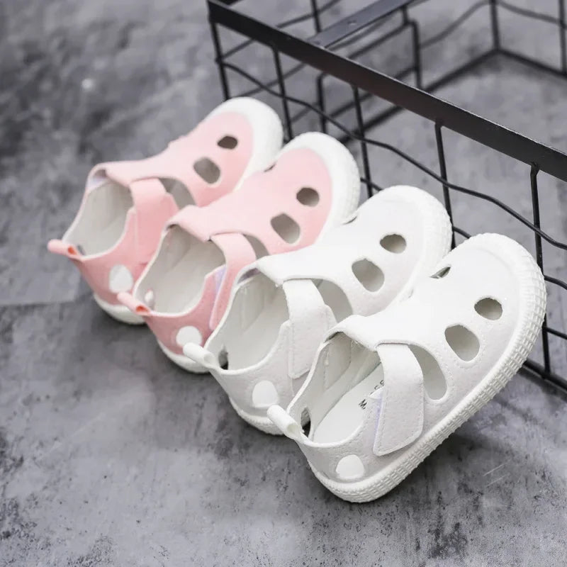 Sandalias de Verano para Niños y Niñas, Zapatillas Recortadas, Zapatos Deportivos Transpirables para Niños Pequeños, Sandalias Planas de Playa con Punta Cerrada