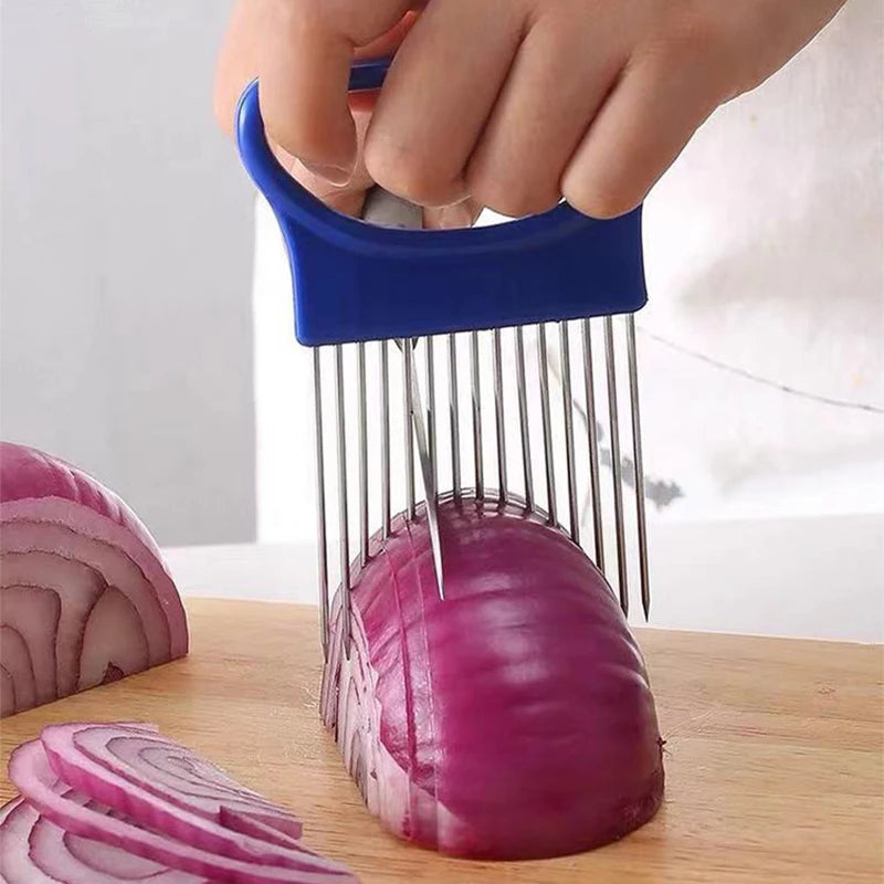 Rebana cebollas sin esfuerzo con este rebanador de cebollas de 1 pieza de colores, soporte de acero inoxidable para patatas fritas y cebollas para cortar asistido.