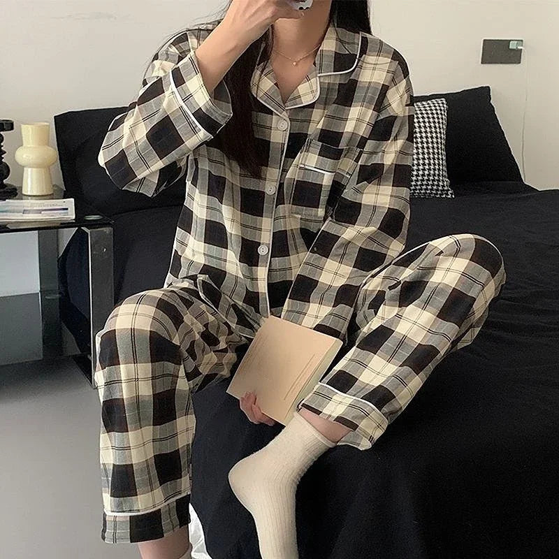 Tendencia Moda Vintage Cuadros Negros Estampado Pijamas Mujer Literario Madura Perezoso Casa Casual Lounges 2025 Primavera Nuevo Pijama Seda Leche