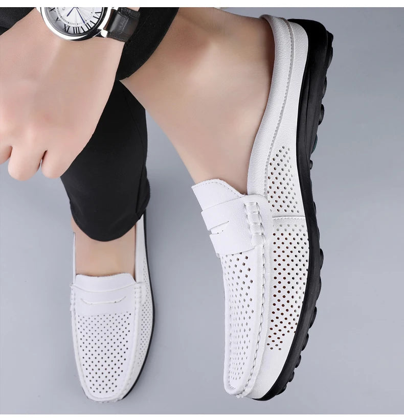 Zapatos de hombre cuatro estaciones nuevos zapatos de cuero de moda ahuecados suela blanda transpirables antideslizantes ligeros de talla grande informales