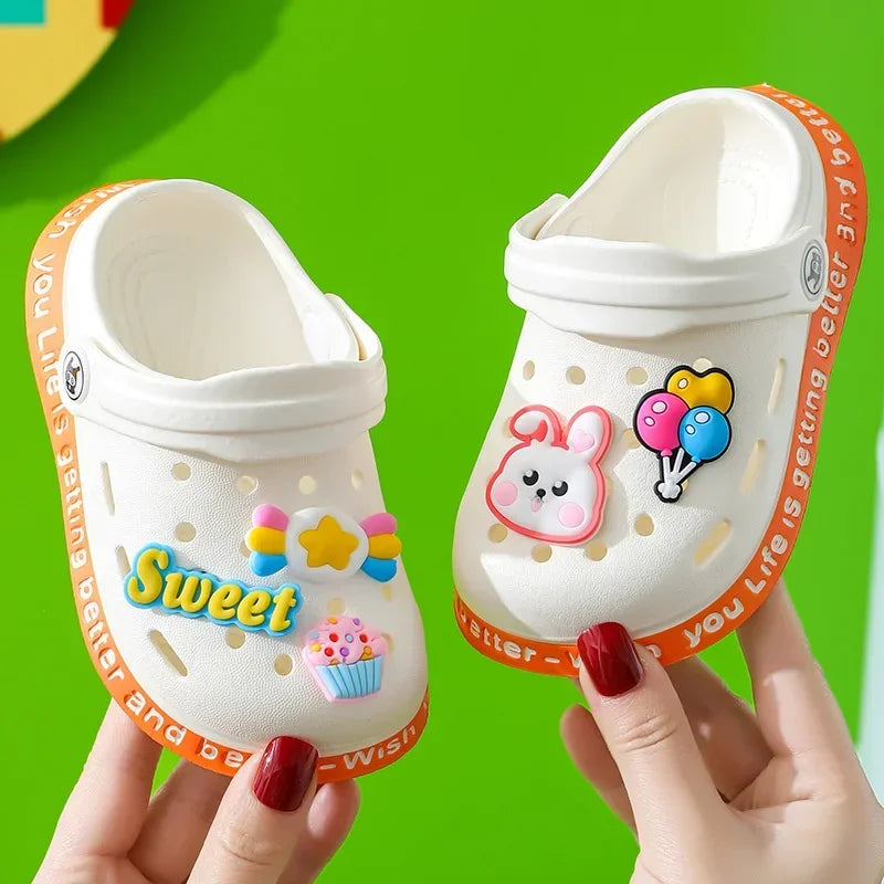 Zapatillas de jardín de verano para niños y niñas, sandalias de playa, ligeras, transpirables, bonitos dibujos animados, pantuflas para bebé