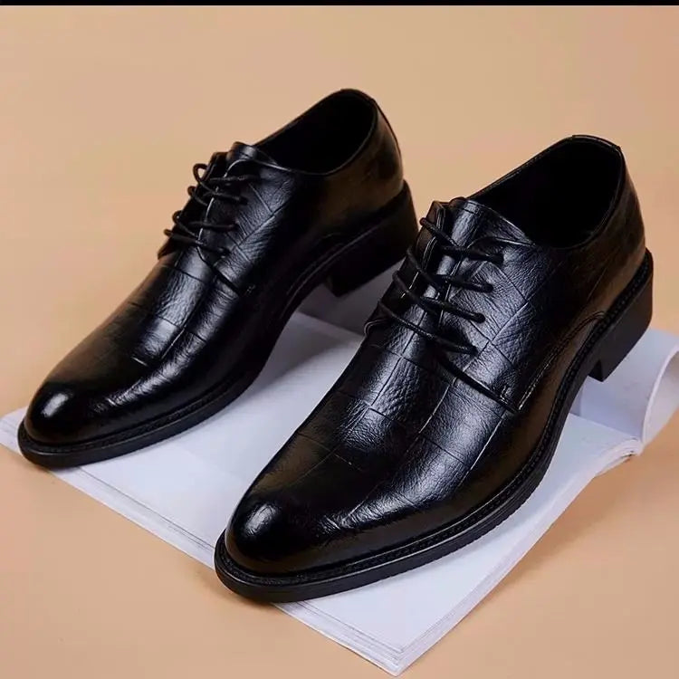 Nuevos Zapatos de Traje Negro para Hombre Fiesta Zapatos de Vestir para Hombre Cuero Italiano Zapatos Hombre Zapatos Formales Hombre Oficina Sapatos Sociales Masculino